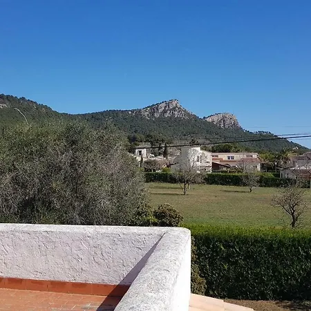 Acacies 25 * Torroella De Montgri